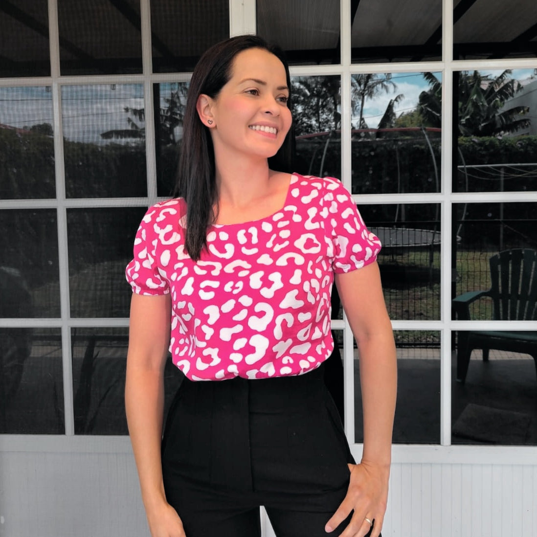 Blusa escote cuadrado fucsia