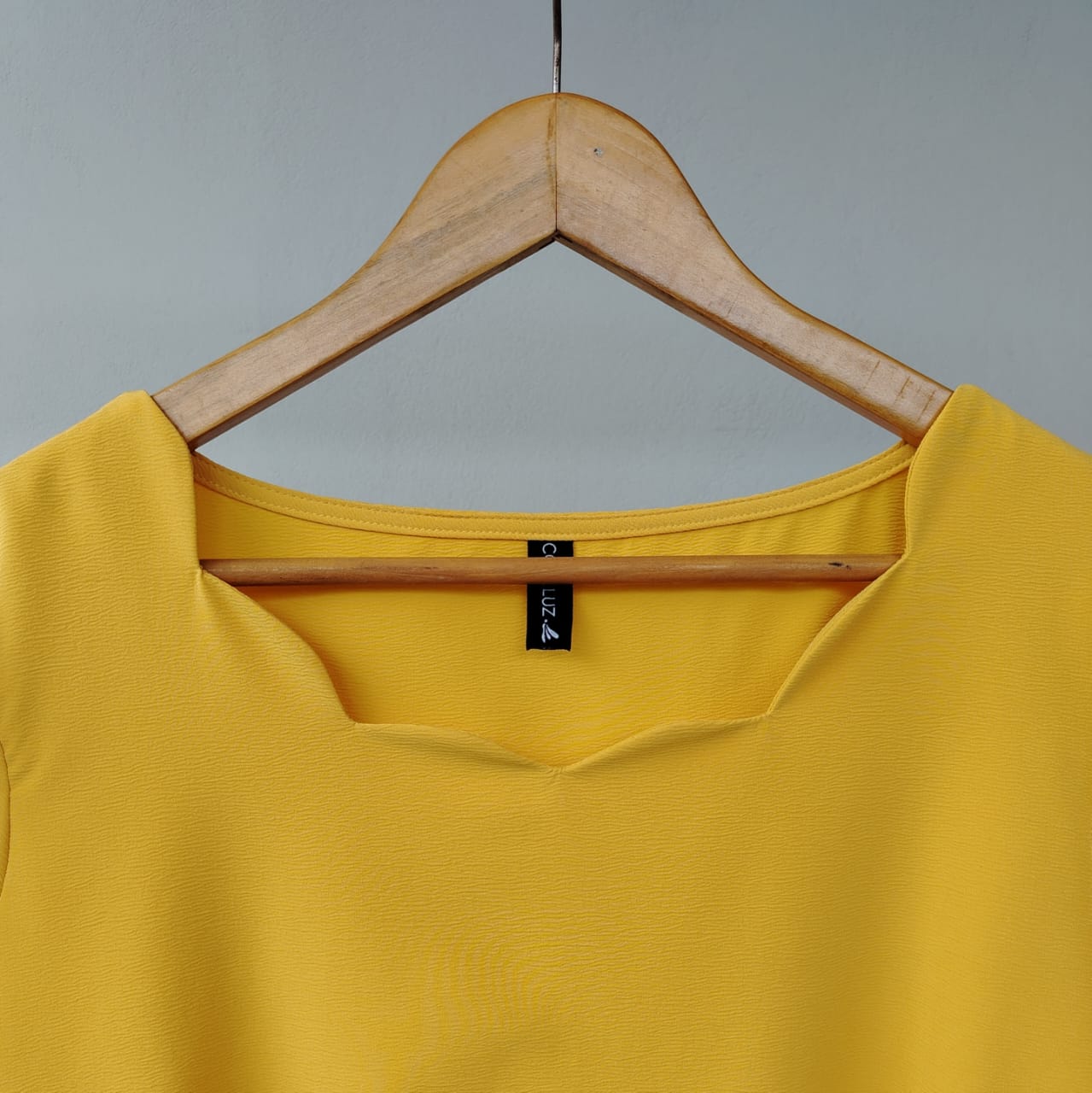 Blusa parras mostaza