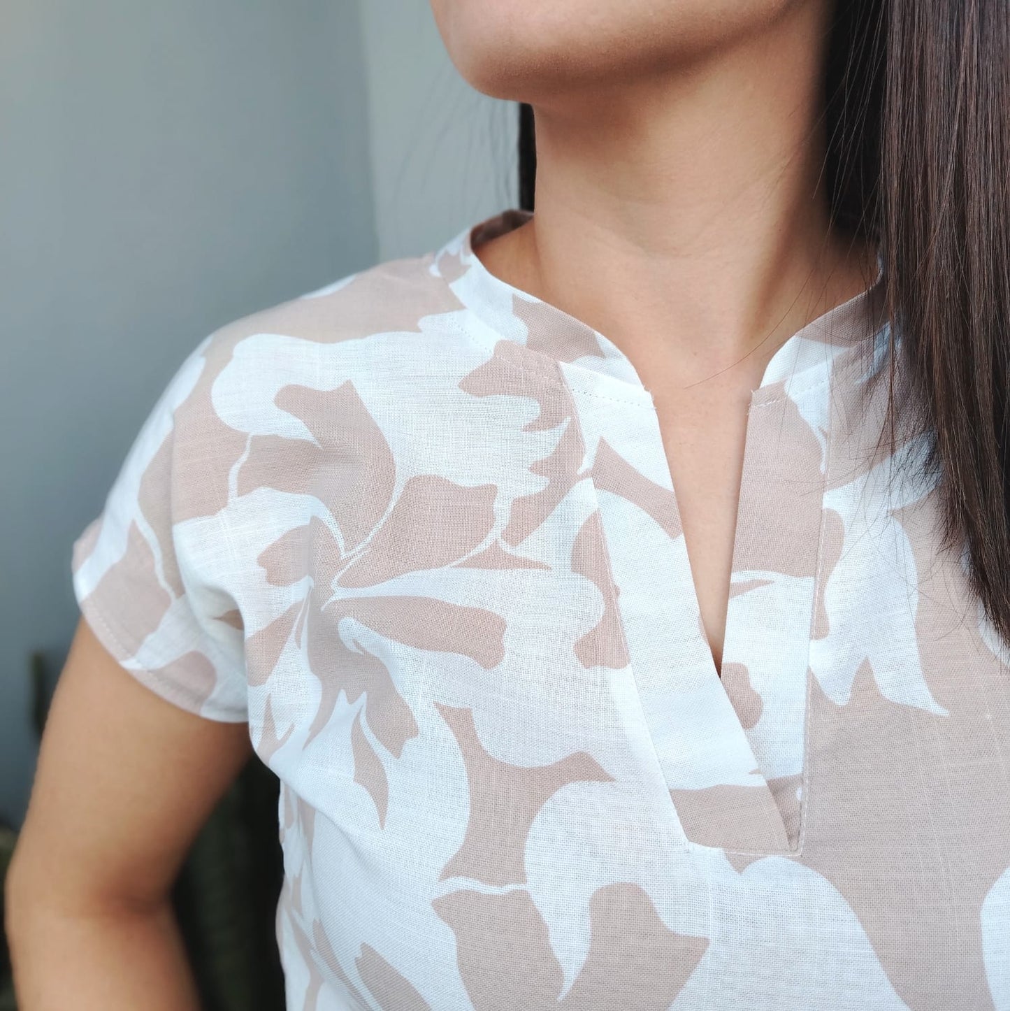 Blusa enteriza con basta beige
