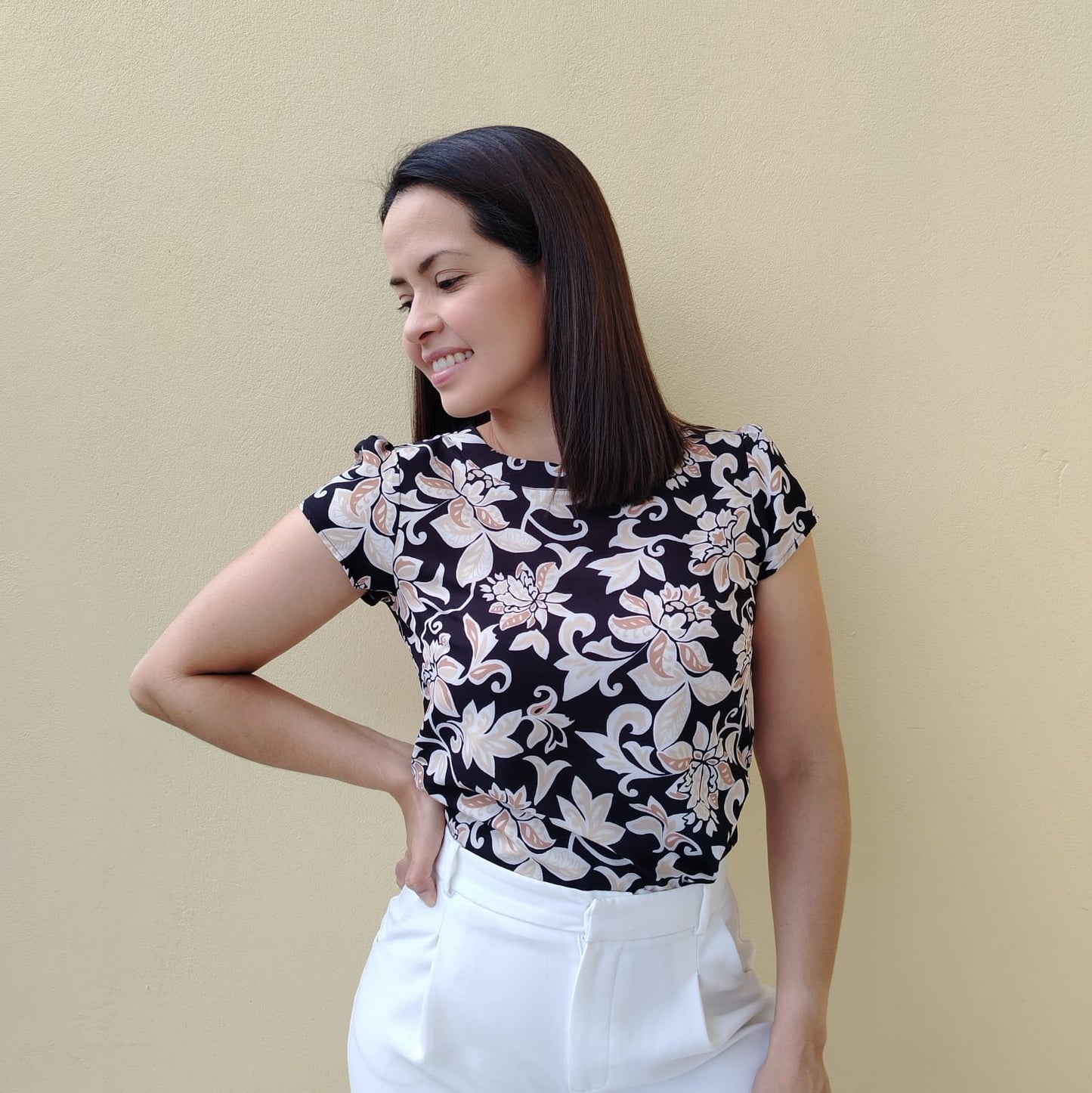 Blusa cuello chino negro