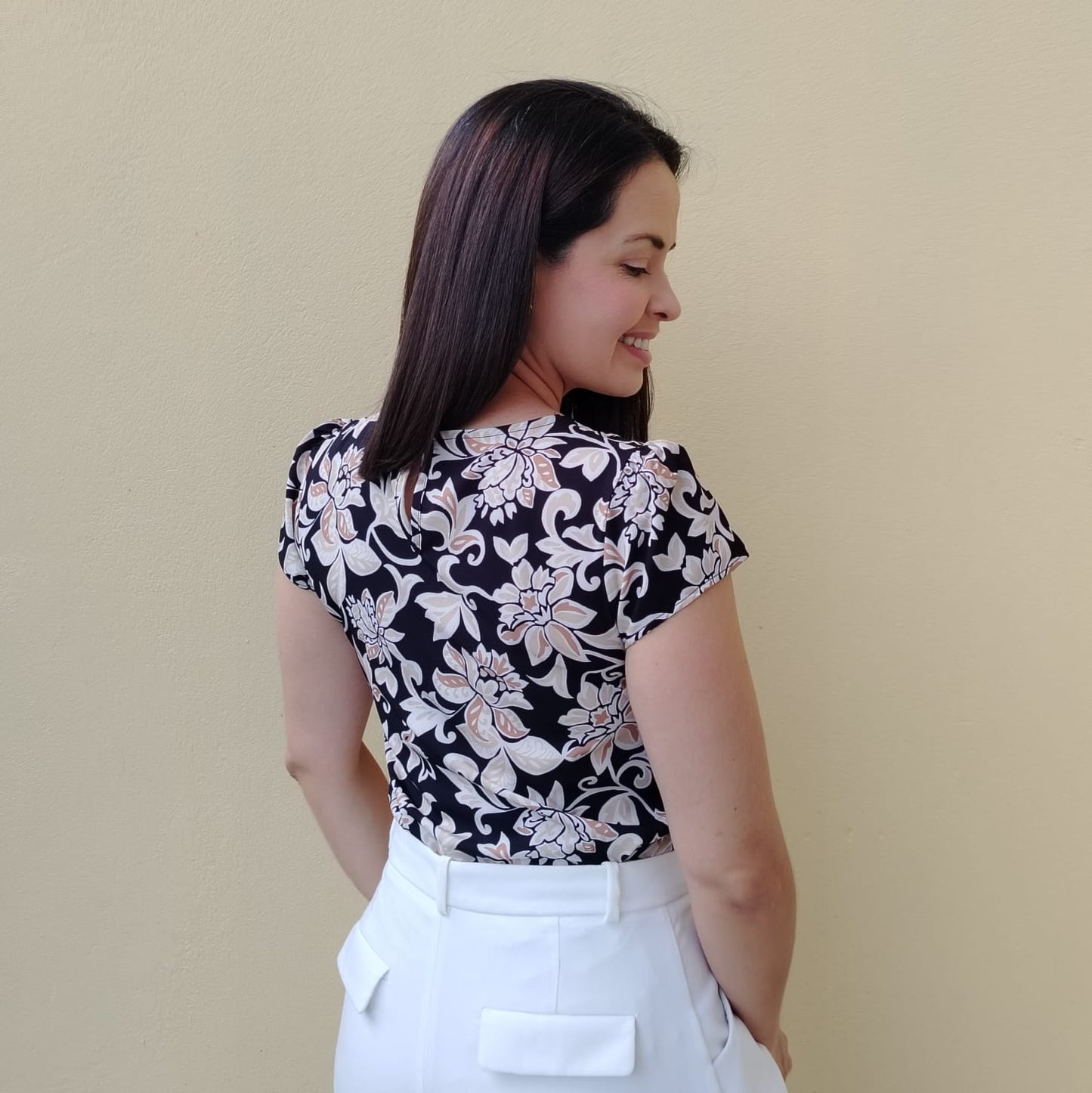 Blusa cuello chino negro