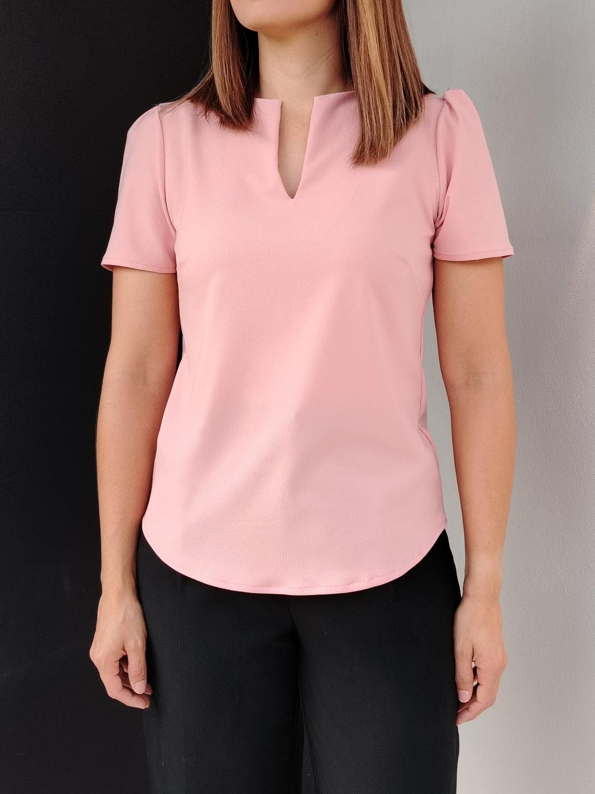 Blusa abertura en escote