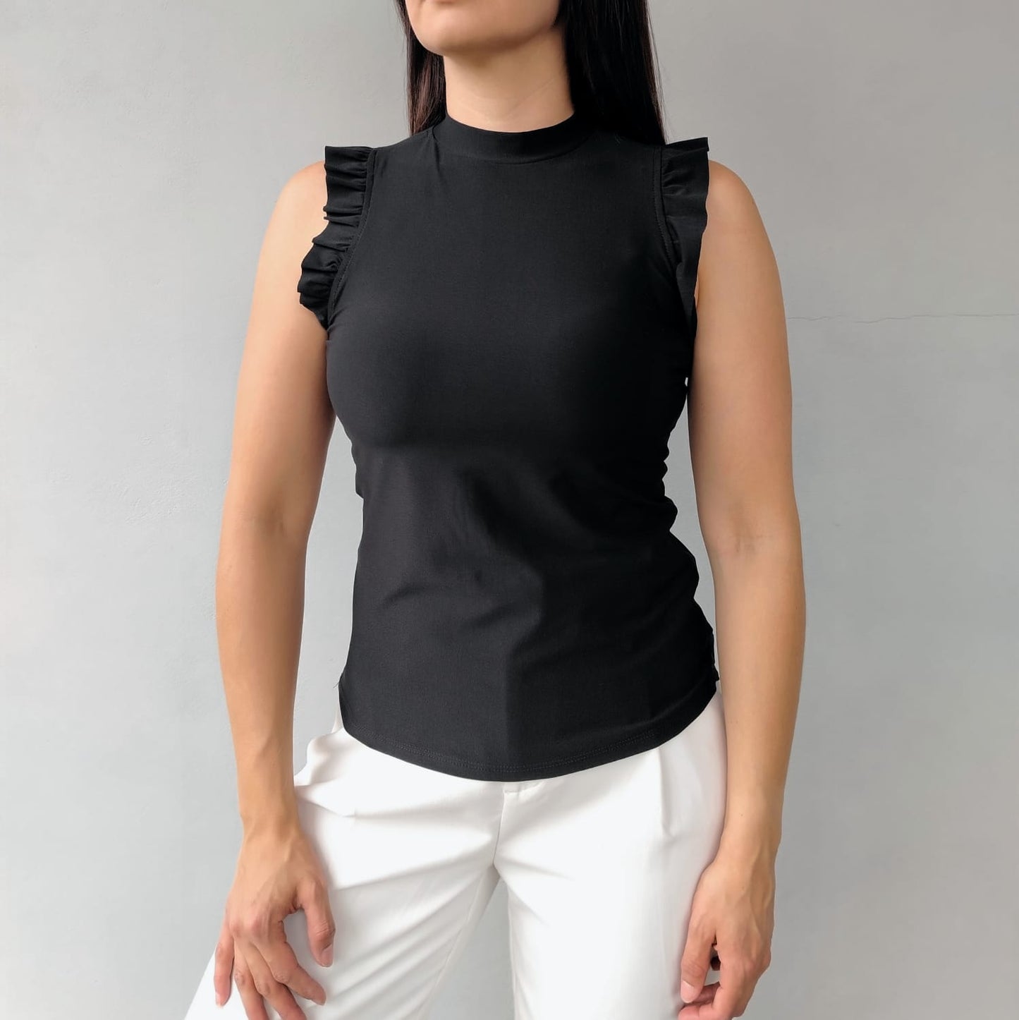Blusa manga fruncida negro