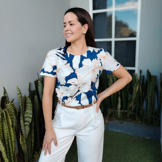 Blusa floral azul