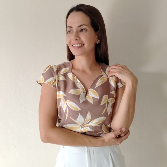 Blusa escote parras