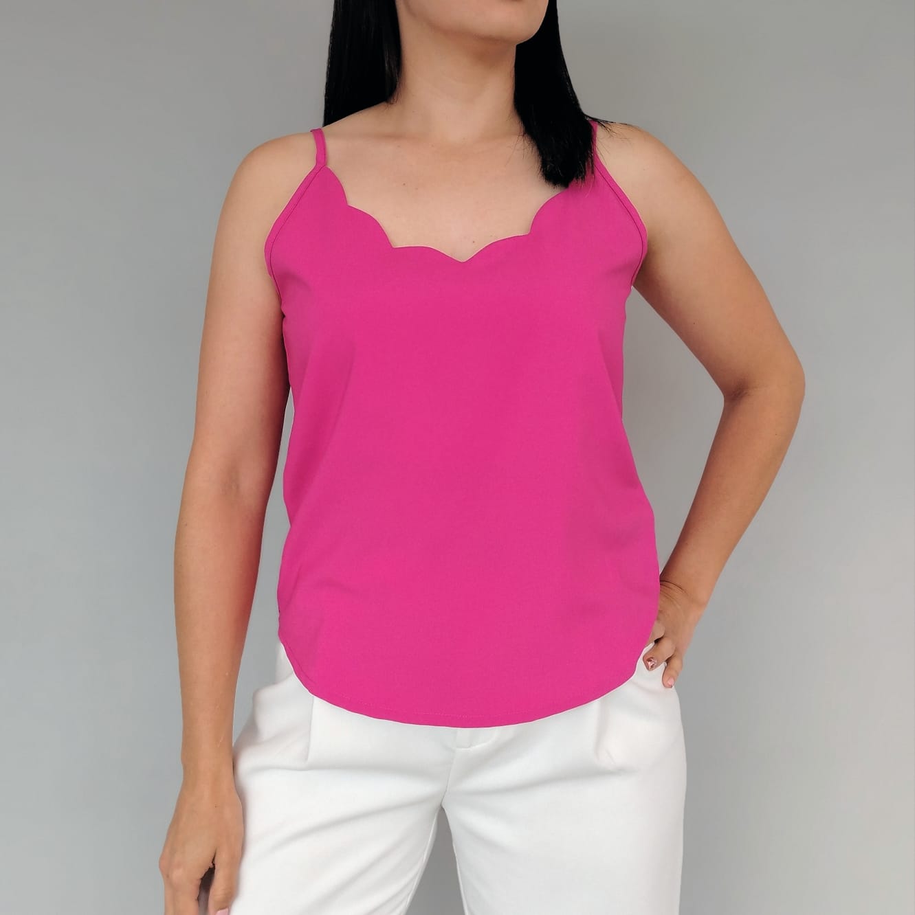 Blusa tirante de parras fucsia