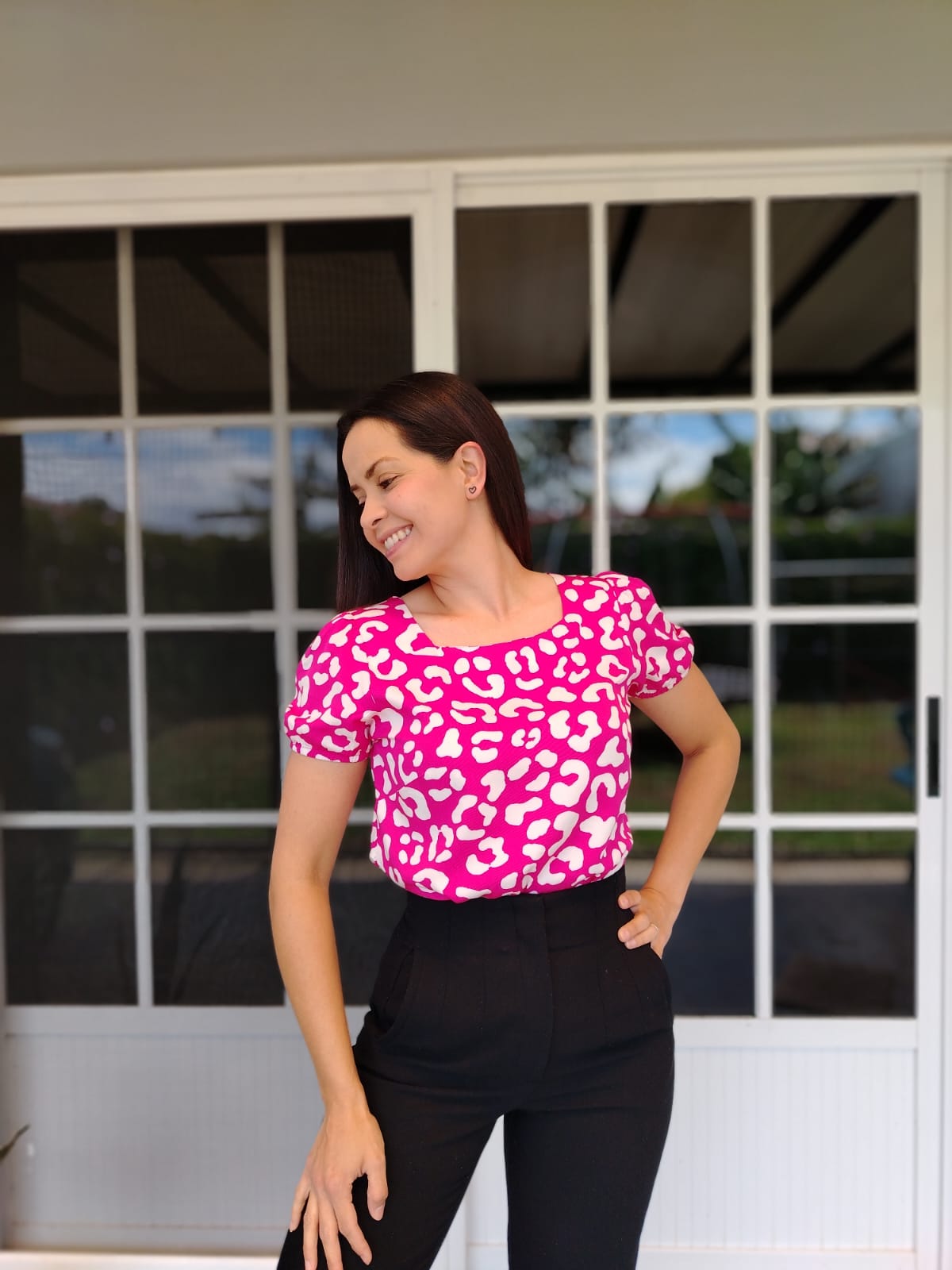 Blusa escote cuadrado fucsia