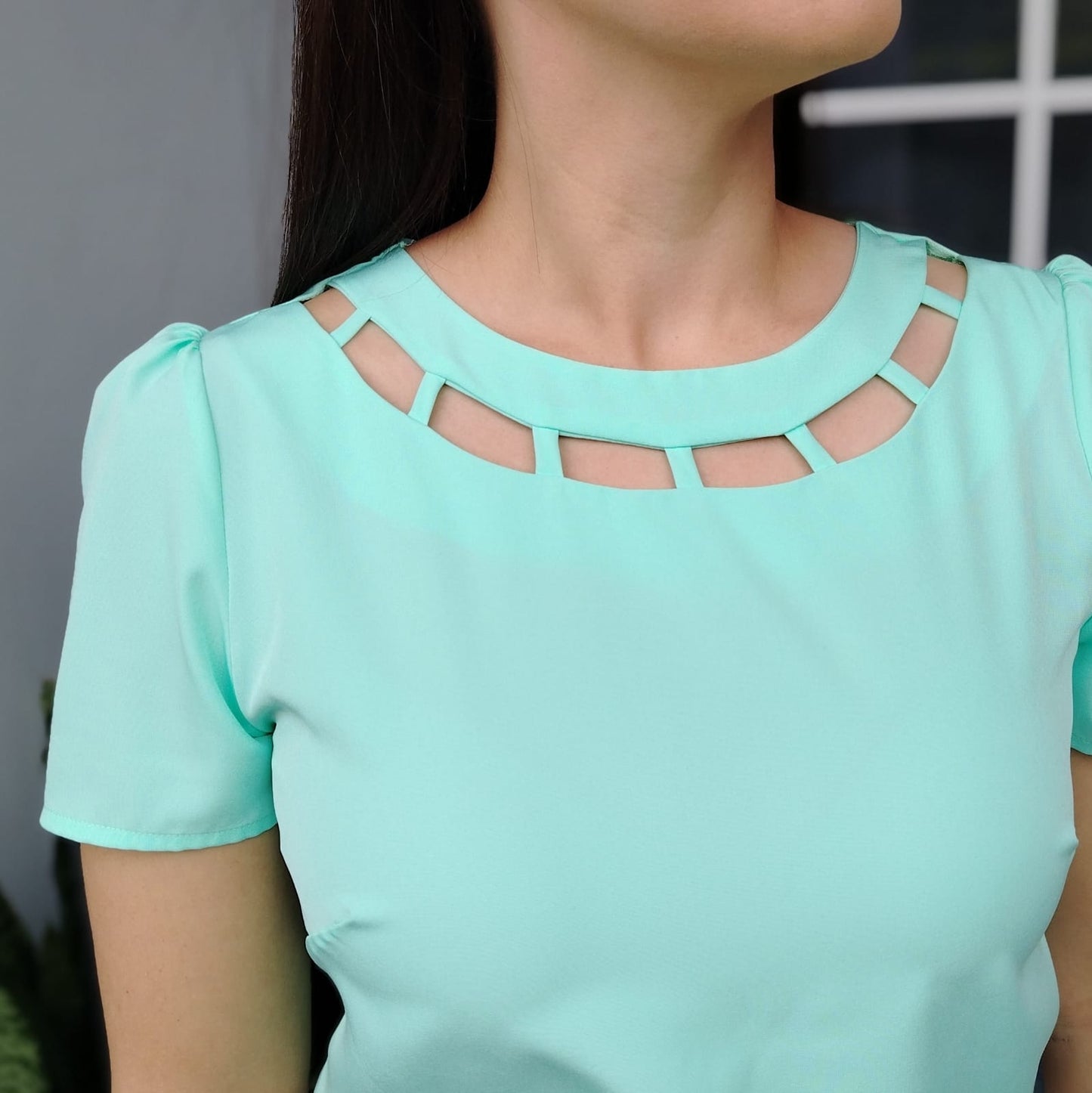Blusa detalle en escote menta