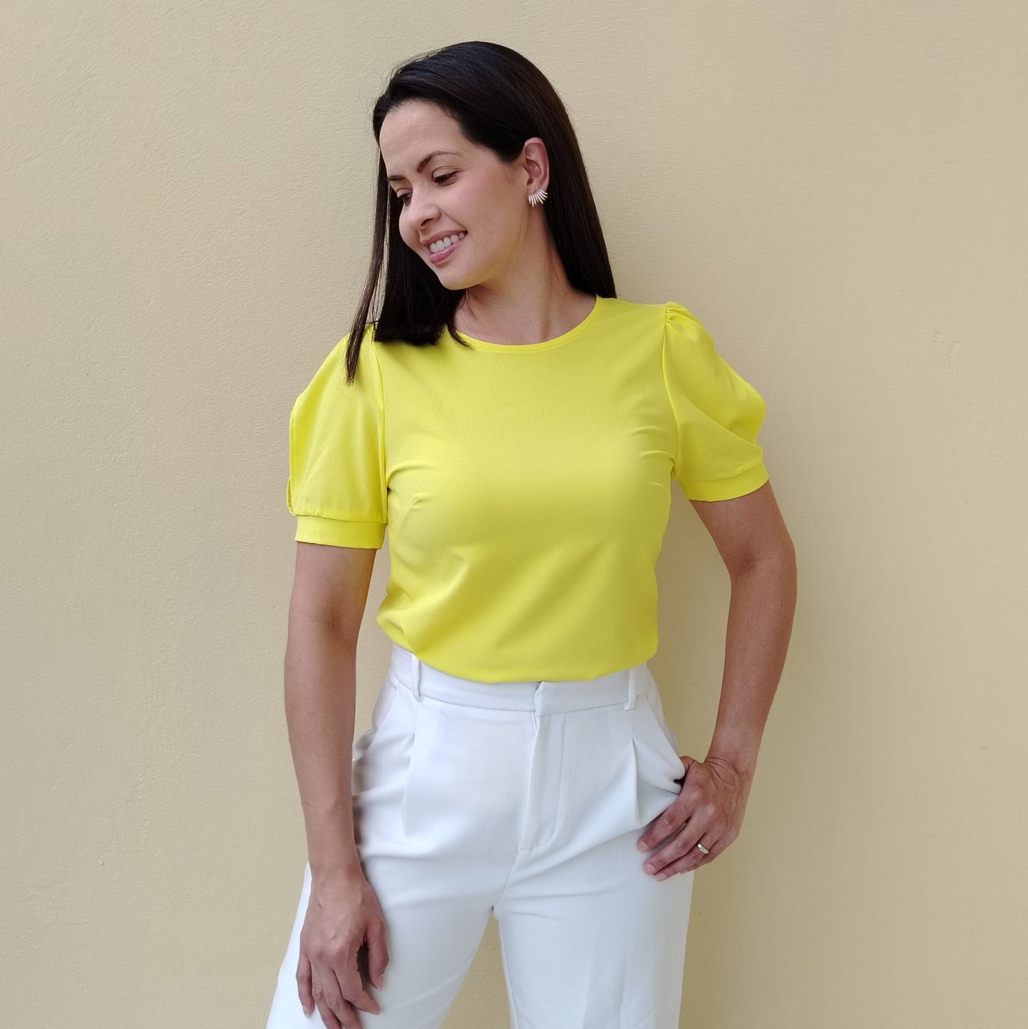 Blusa abertura en manga