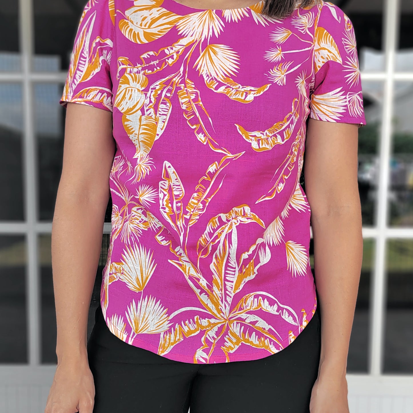 Blusa flores fucsia