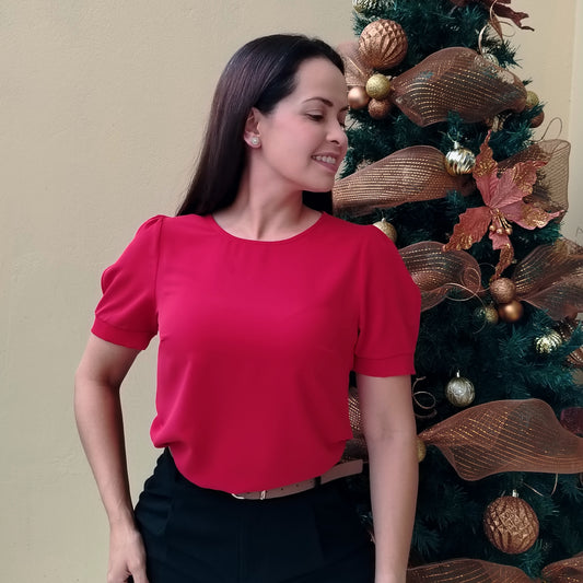 Blusa detalle en manga rojo