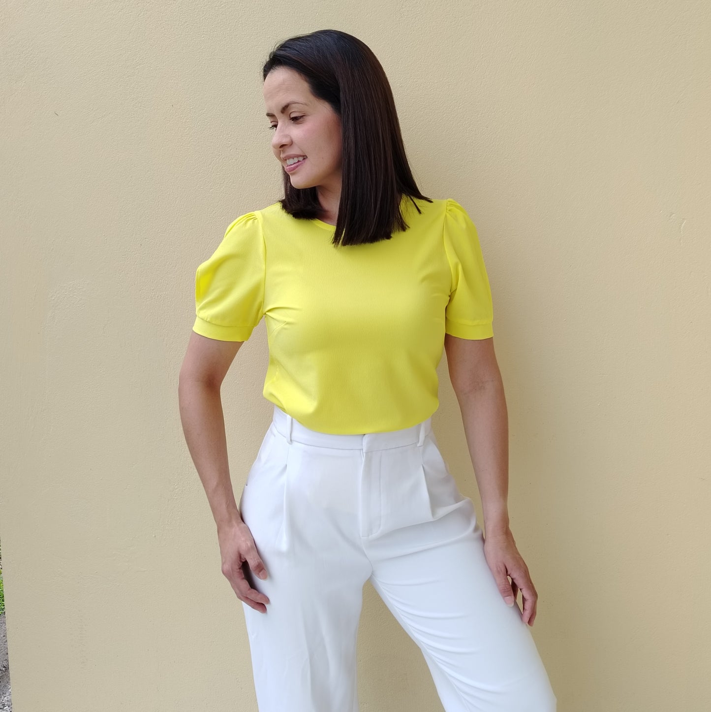 Blusa abertura en manga