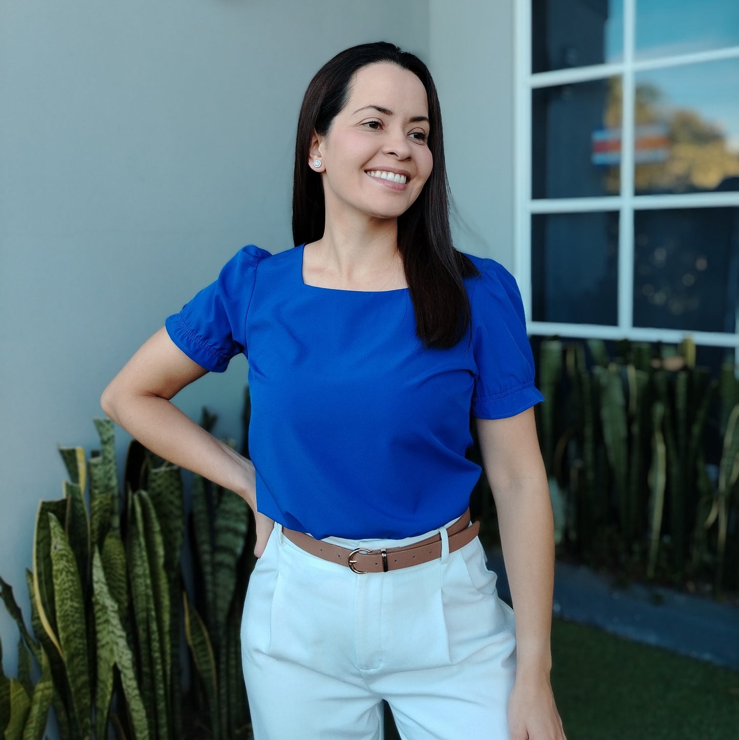 Blusa escote cuadrado azul rey