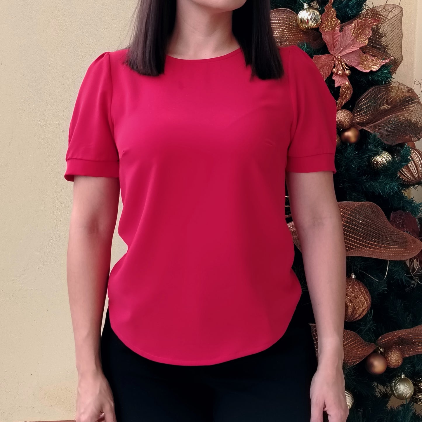 Blusa detalle en manga rojo