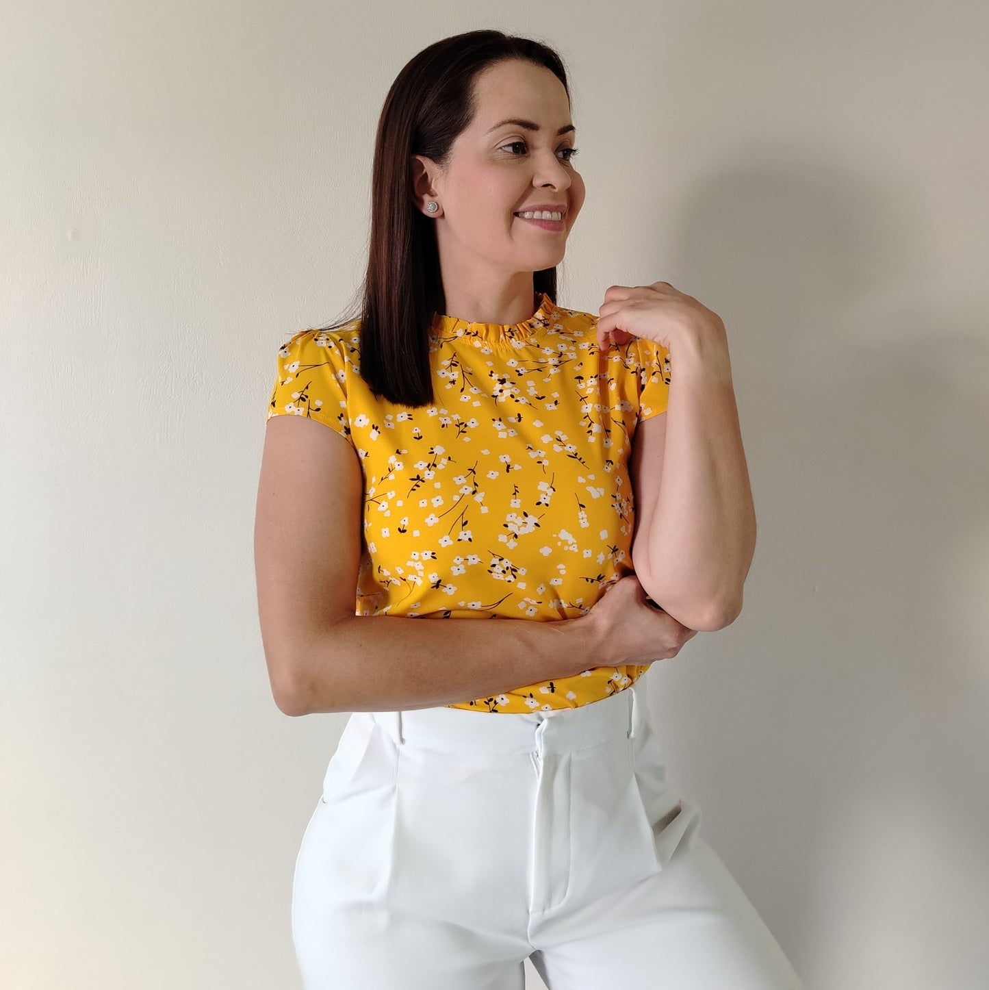 Blusa cuello alto amarillo