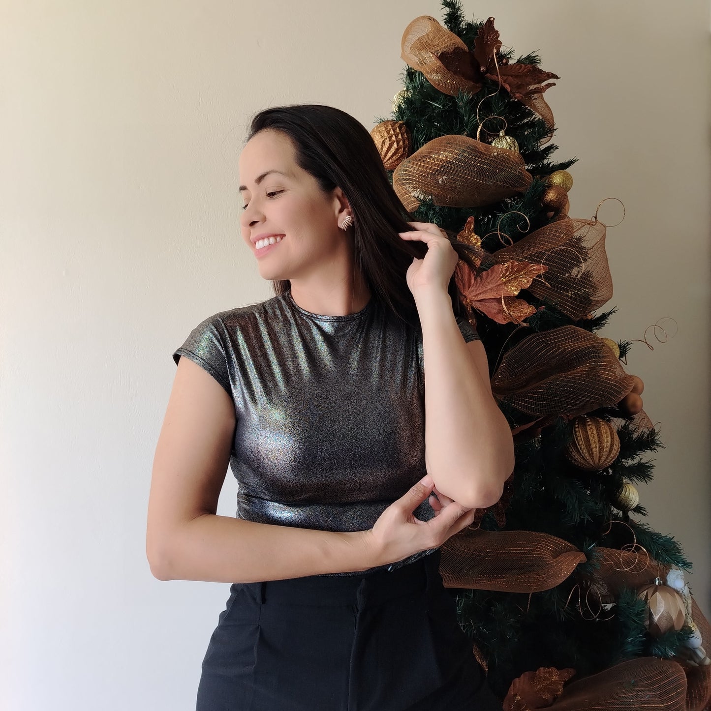 Blusa manga enteriza negra con brillo