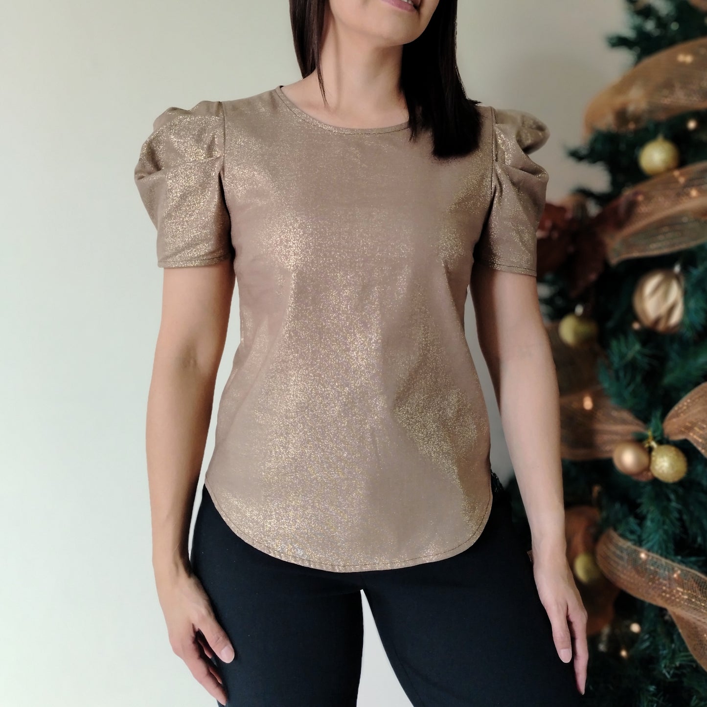 Blusa manga drapeada brillo marrón