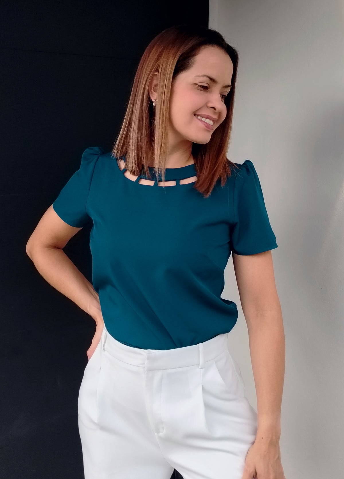 Blusa cadena en escote