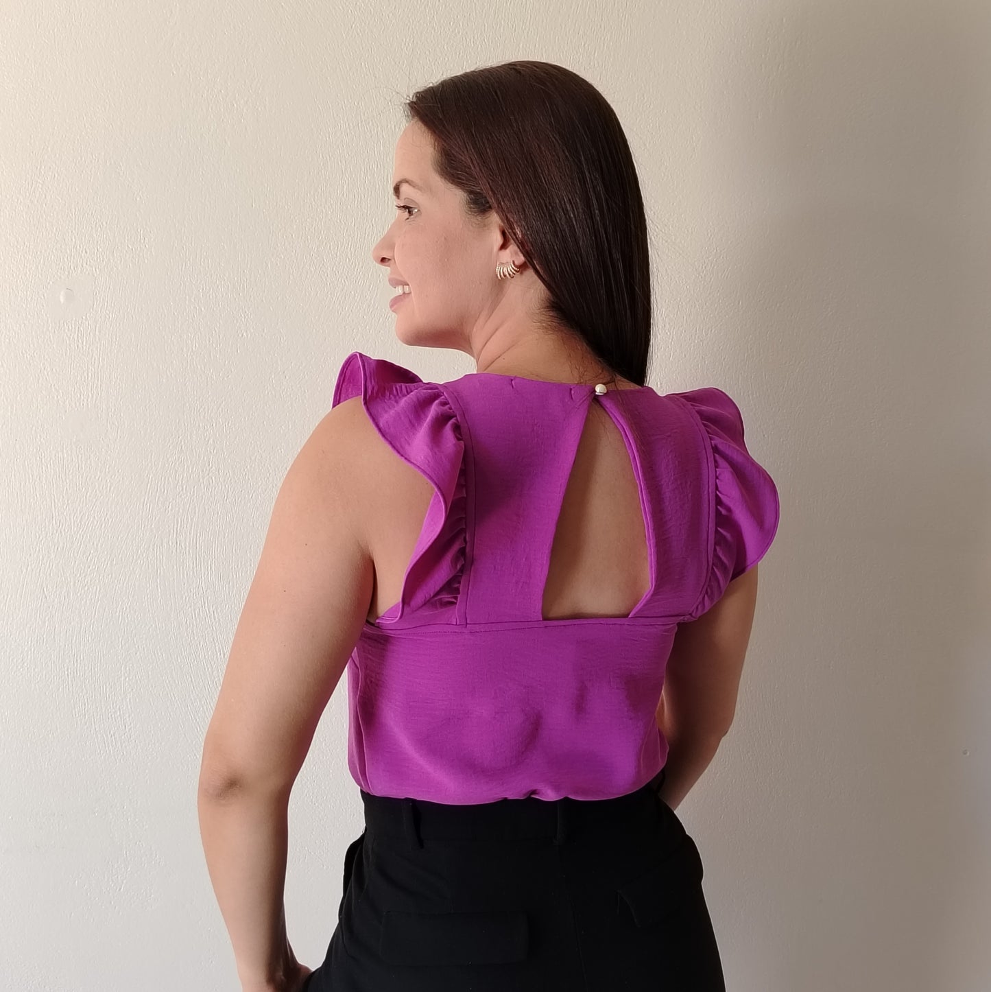Blusa abertura en espalda