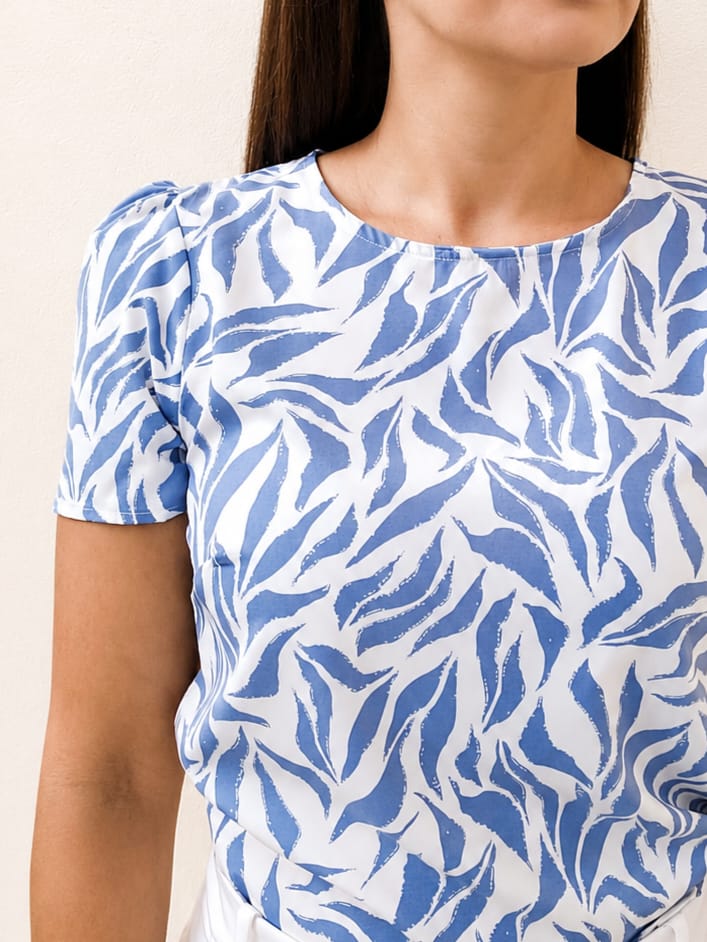 Blusa estampado celeste
